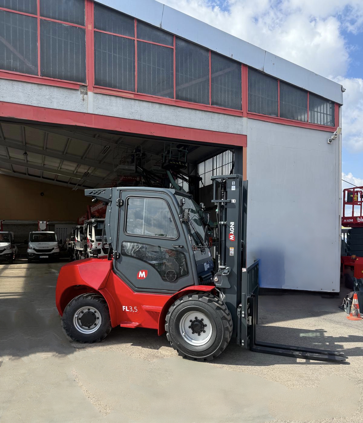 Geländestapler Magni 3,5t FL3.5 Diesel